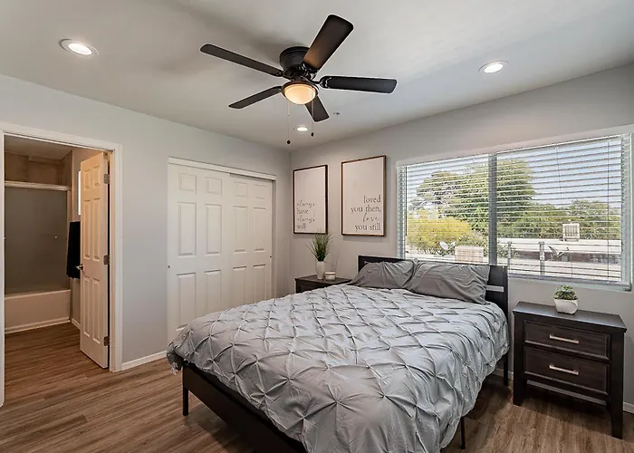 Modern Updated Luxury Triplex Ev Charging *