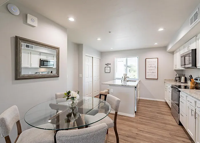 Modern Updated Luxury Triplex Ev Charging * Tucson
